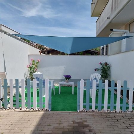 I Colori Del Mare Villa Fiumicino Bagian luar foto